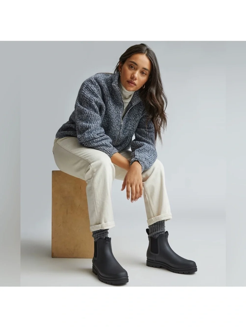 Everlane Black Chelsea Rain Boots Size 10 Waterproof Lug Sole Minimalist NWOB - Picture 5 of 9